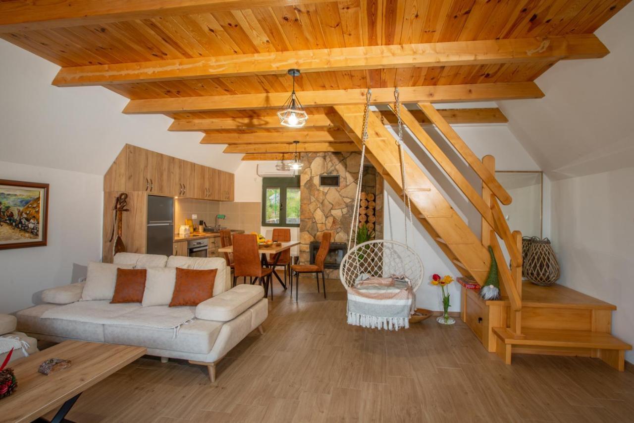 בית הארחה Nikšić 	Cozy House Ostrog מראה חיצוני תמונה
