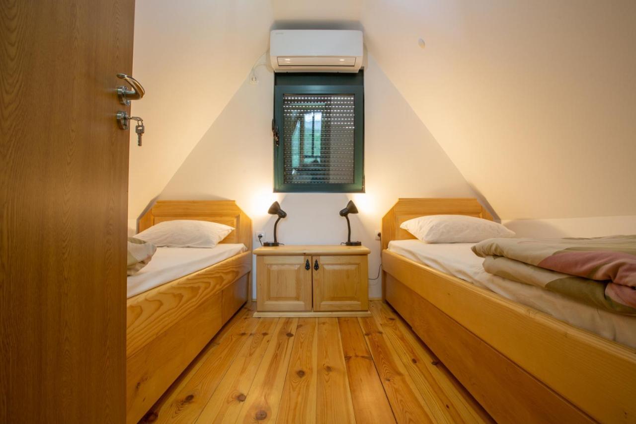 בית הארחה Nikšić 	Cozy House Ostrog מראה חיצוני תמונה